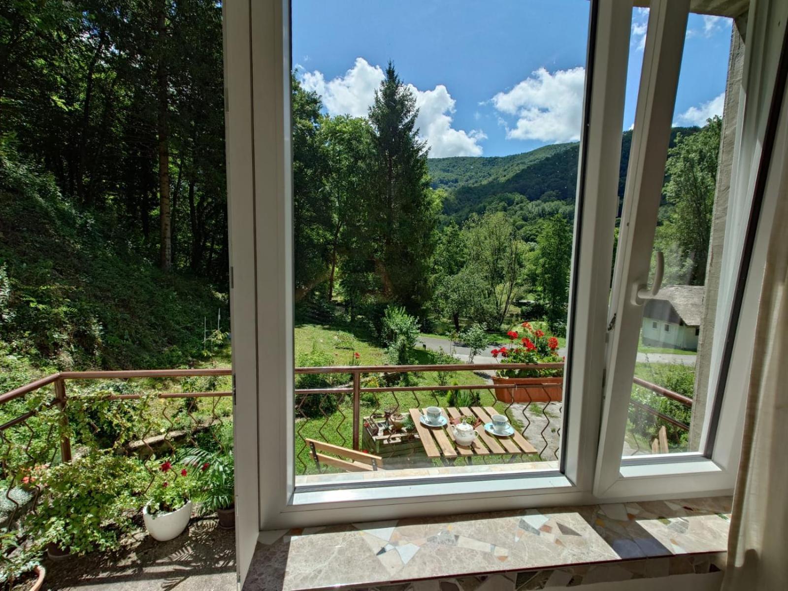 Art House Tufi Appartement Bistrica ob Sotli Buitenkant foto