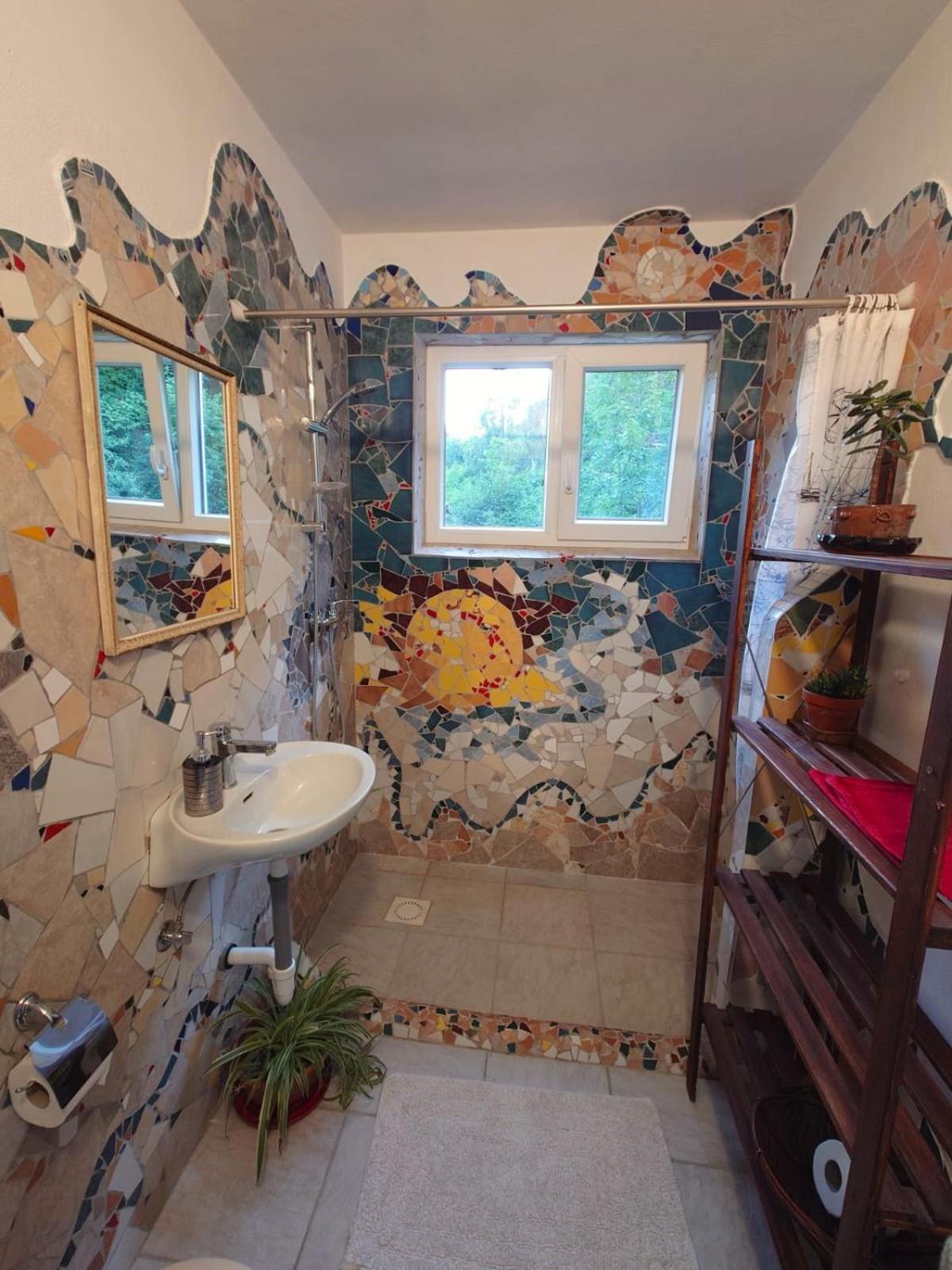 Art House Tufi Appartement Bistrica ob Sotli Buitenkant foto